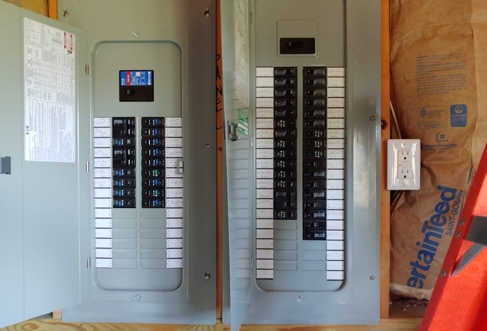 400 amp electrical service with two electrical panels installed by Scales Electrical Service